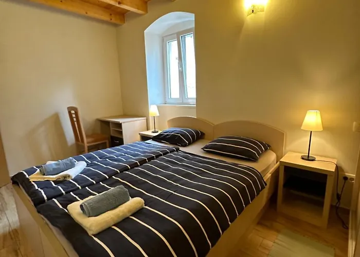 Old Town Apartments Trogir - Free Parking