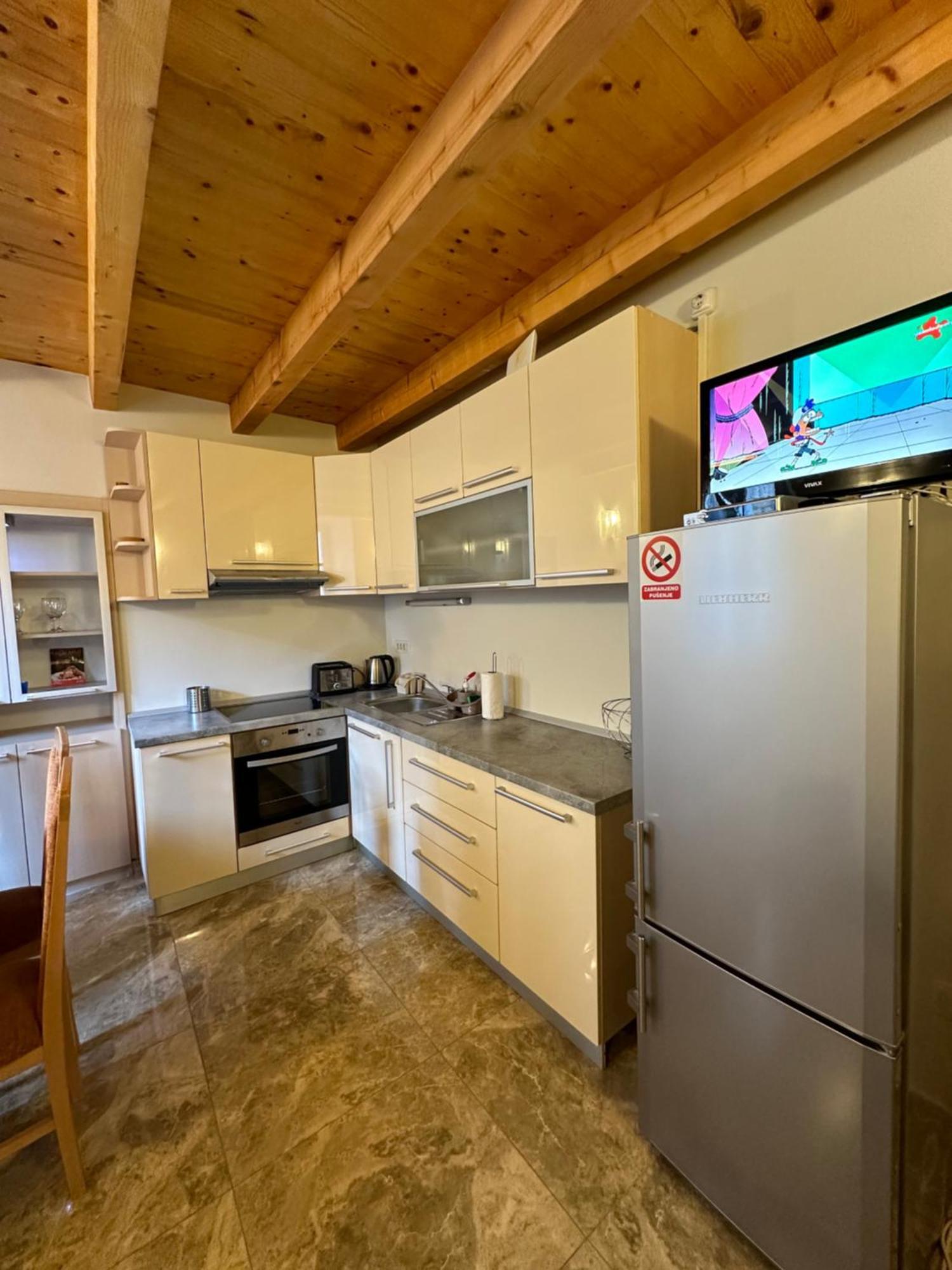 Old Town - Free Parking Apartment